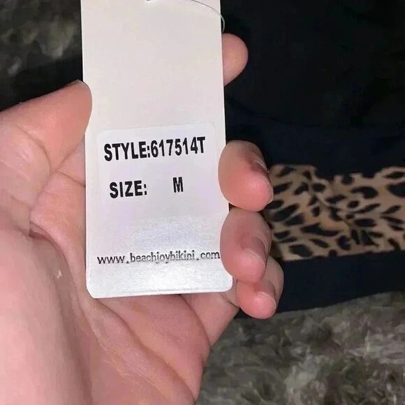 Beach joy bikini swim top size medium cheetah print - Picture 3 of 4